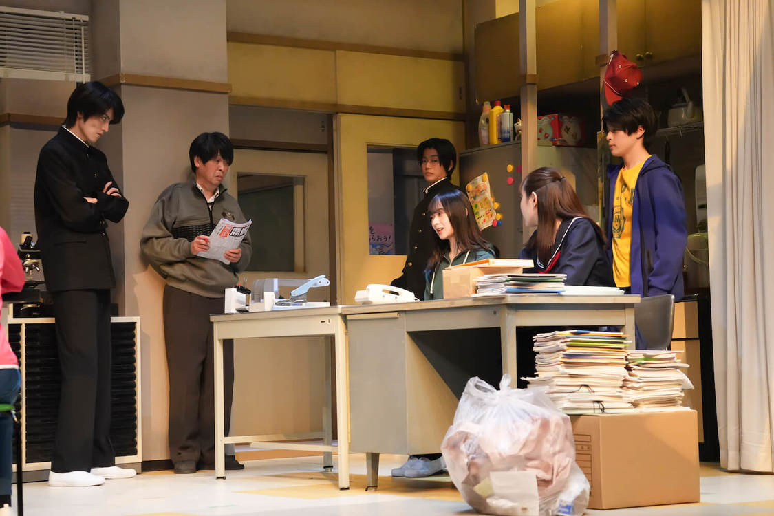 ©1998 恩田陸／新潮社　©舞台「六番目の小夜子」製作委員会（撮影：伊藤智美）