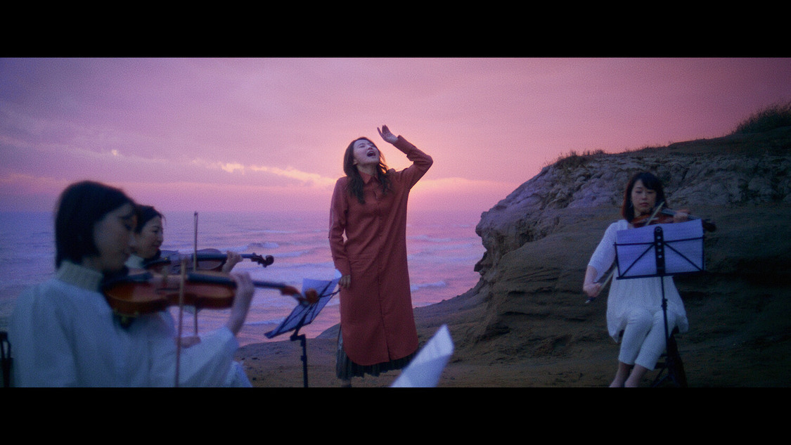 「Winding Road」MVより