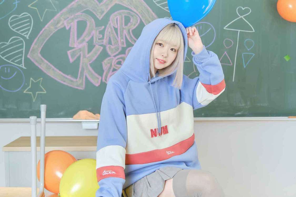 伊山摩穂（DEAR KISS）