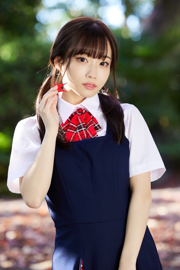 岸みゆ（撮影：Takeo Dec.・ビッグコミックスペリオール）