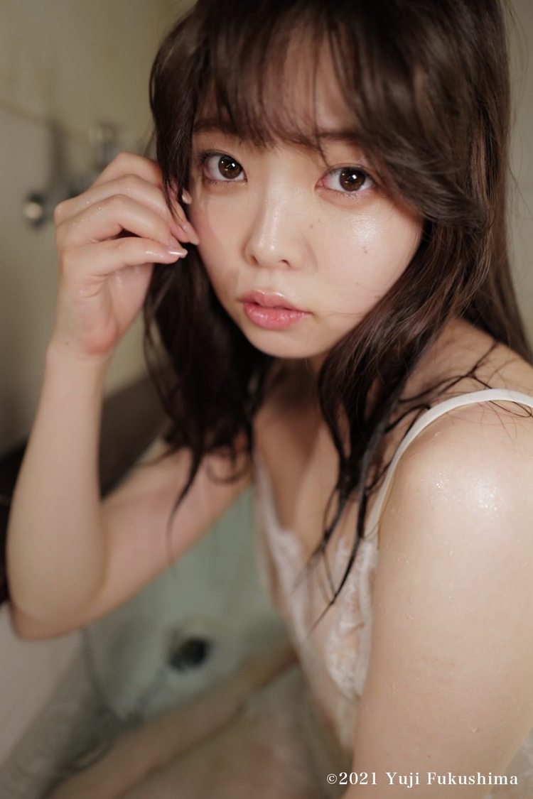 ＜やなぎばころん×福島裕二 写真展 -distortion-＞より