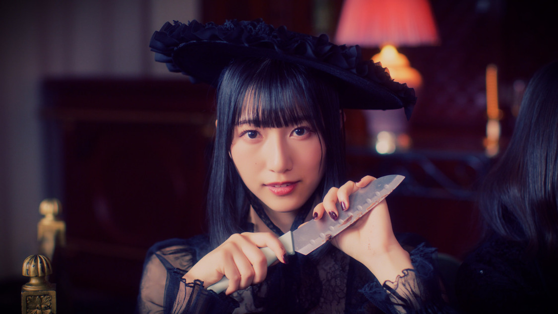 「チョコレートメランコリー」MVより（©YOANI/KING RECORDS）