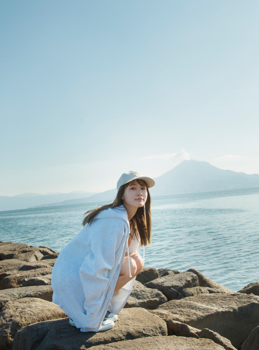 生見愛瑠1st写真集『タイトル未定』より（撮影：菊地泰久）