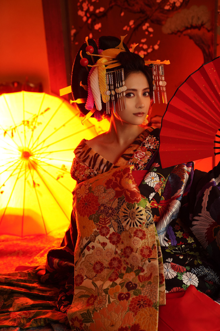 桃月なしこ（(c)LUCKMAN(c)ヤングキングBULL）