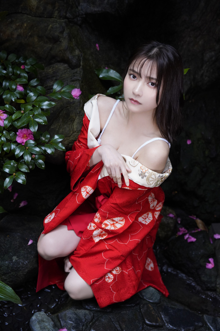 桃月なしこ（(c)LUCKMAN(c)ヤングキングBULL）