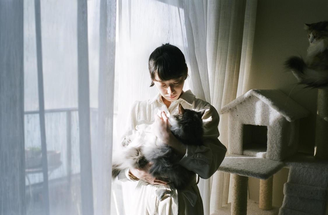 夏帆写真集『おとととい』収録カット（©︎SDP）