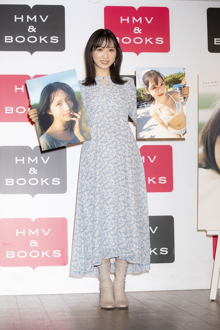 『AKB48小栗有以1st写真集　君と出逢った日から』発売記念会見（撮影：細居幸次郎）