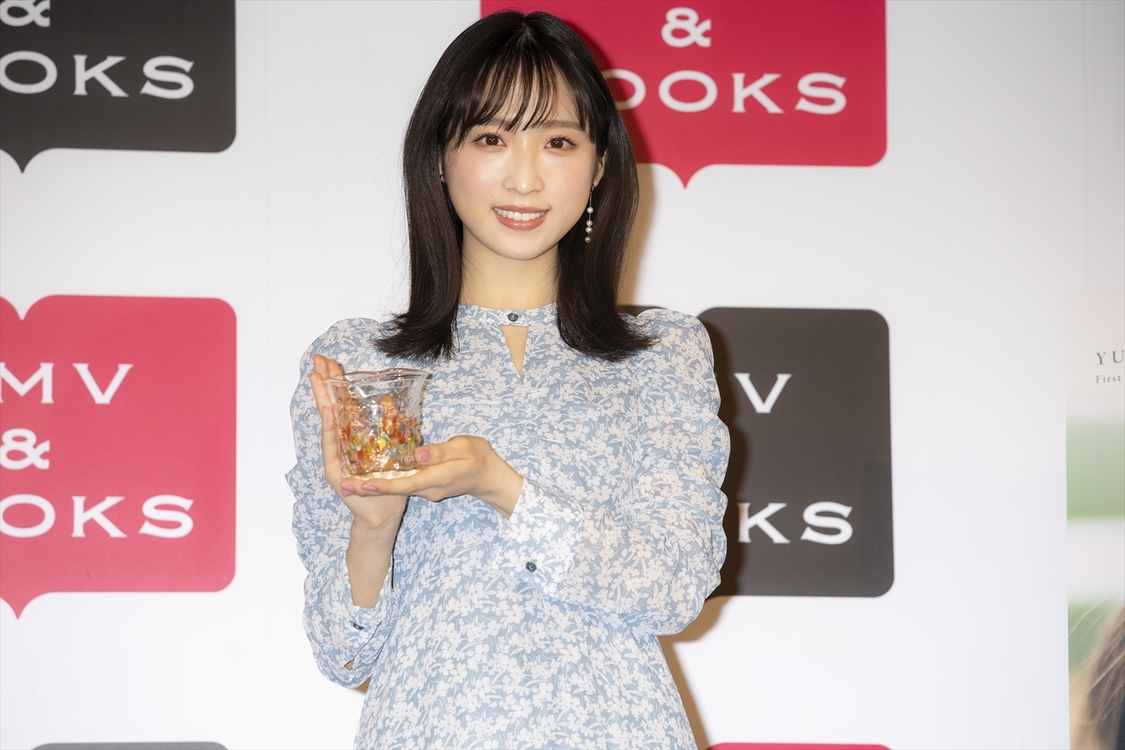『AKB48小栗有以1st写真集　君と出逢った日から』発売記念会見（撮影：細居幸次郎）