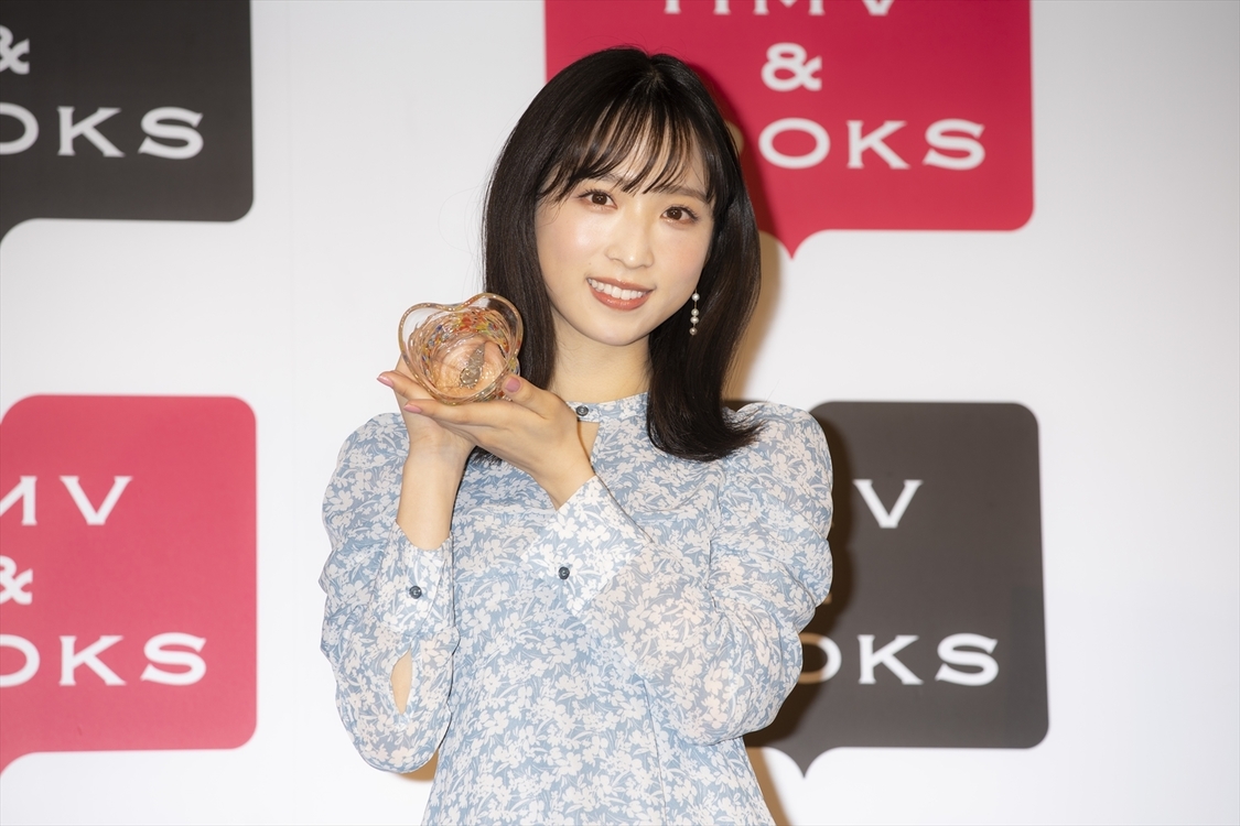 『AKB48小栗有以1st写真集　君と出逢った日から』発売記念会見（撮影：細居幸次郎）