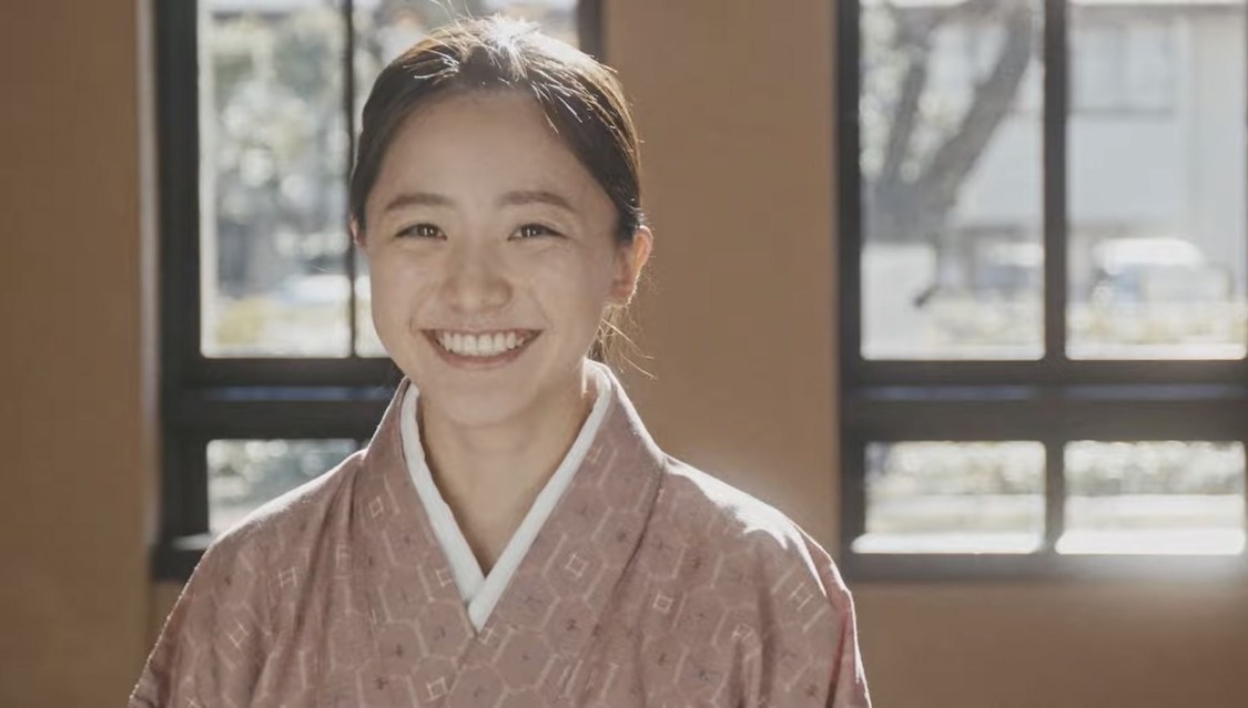 UVERworld「えくぼ」MVより