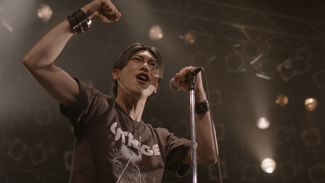 映画『鋼音色の空の彼方へ』場面写真（©2022「鋼音色の空の彼方へ」製作委員会）