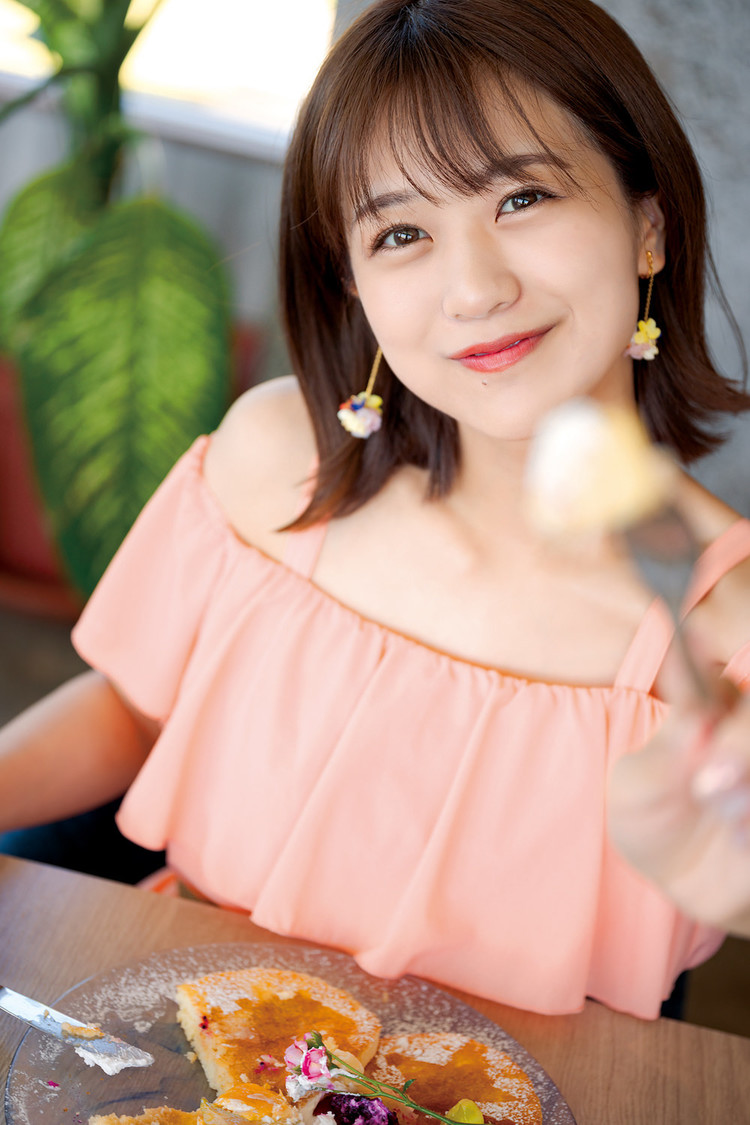 篠崎彩奈『Decade with you』（©2021 Liverpool）