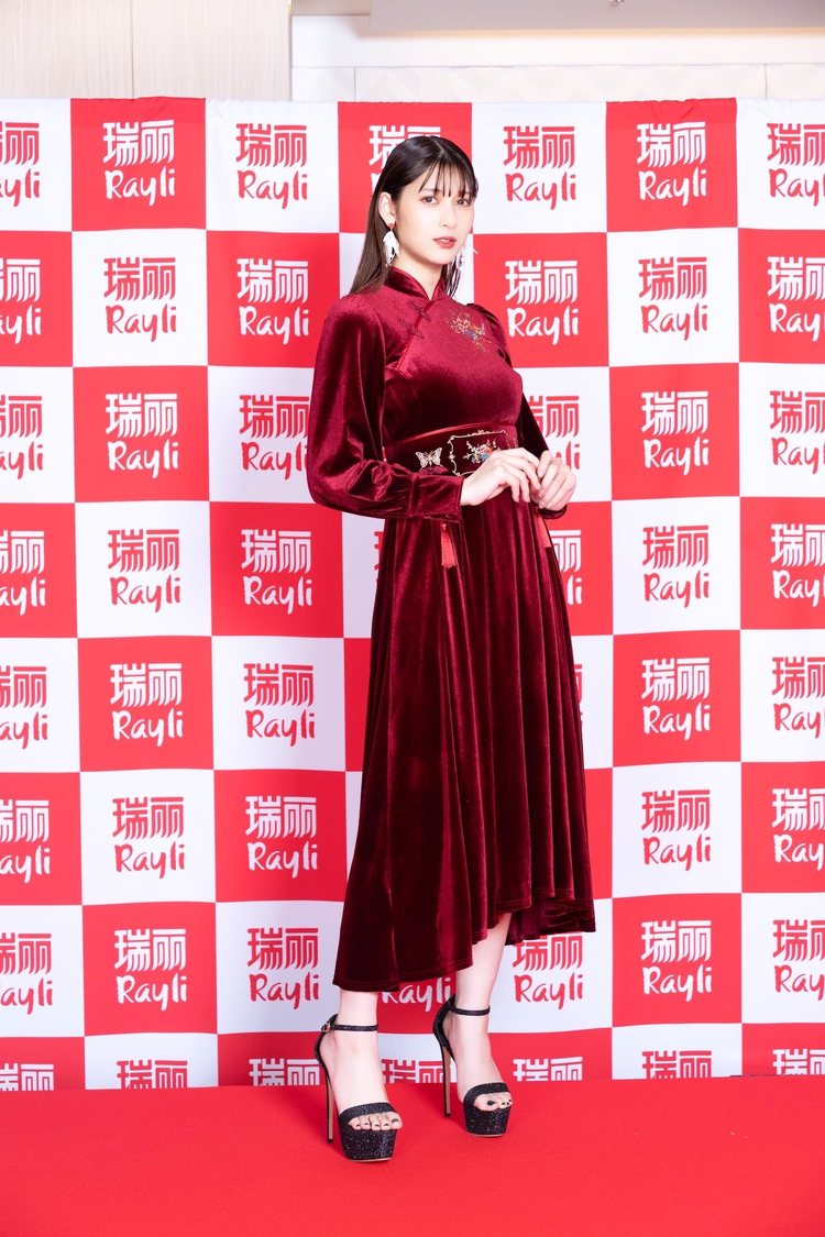 アンジェラ芽衣（(c)瑞麗）