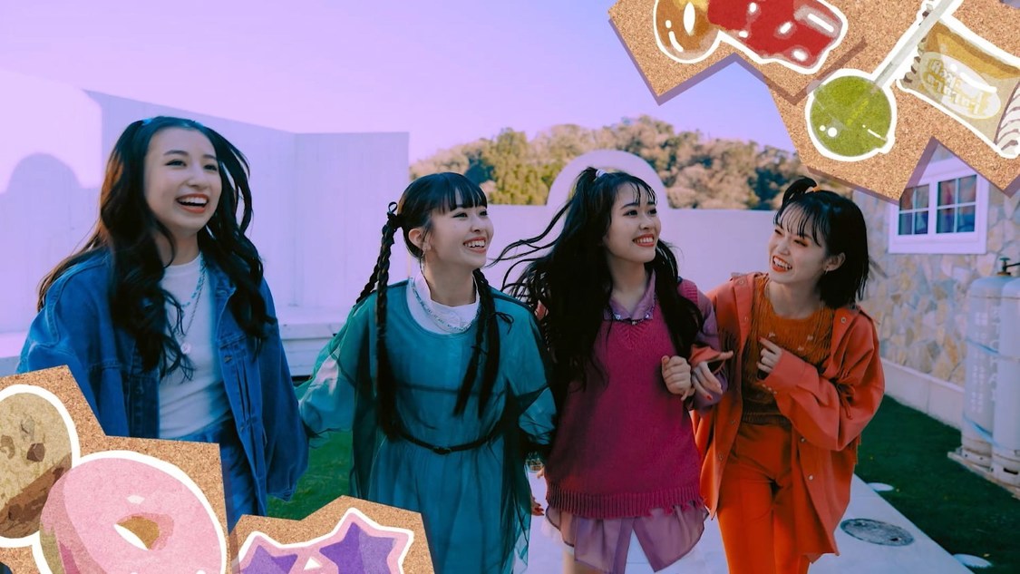 「Lalala Lucky」MVより