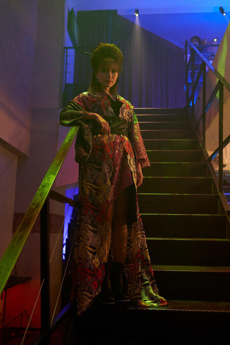 映画『嘘喰い』場面写真（©迫稔雄／集英社 ©2022 映画「嘘喰い」製作委員会）