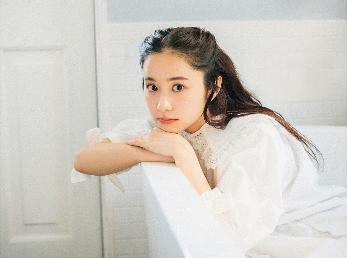 『堀田真由 2022-2023年カレンダー』