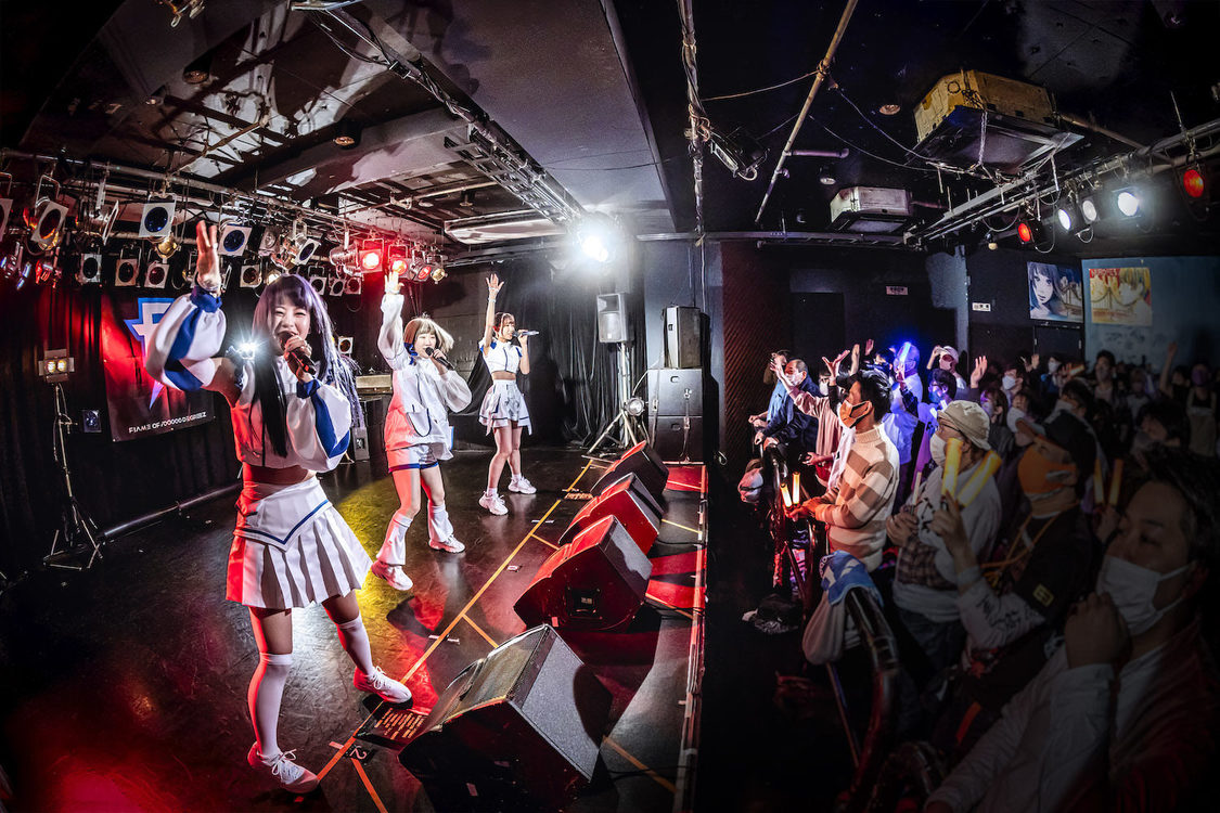 FiDZデビューワンマンライブ＜Lightning＞Spotify O-Crest（2022年1月30日／ライブ撮影：Johji Domon）