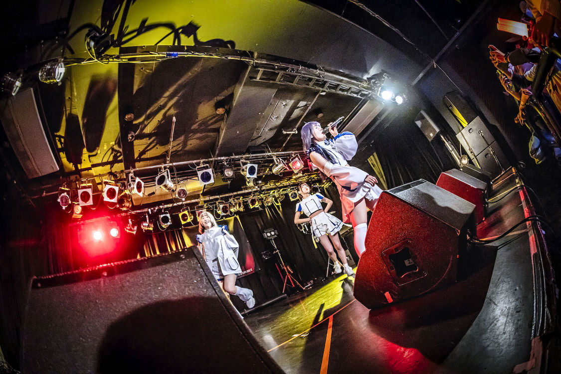 FiDZデビューワンマンライブ＜Lightning＞Spotify O-Crest（2022年1月30日／ライブ撮影：Johji Domon）