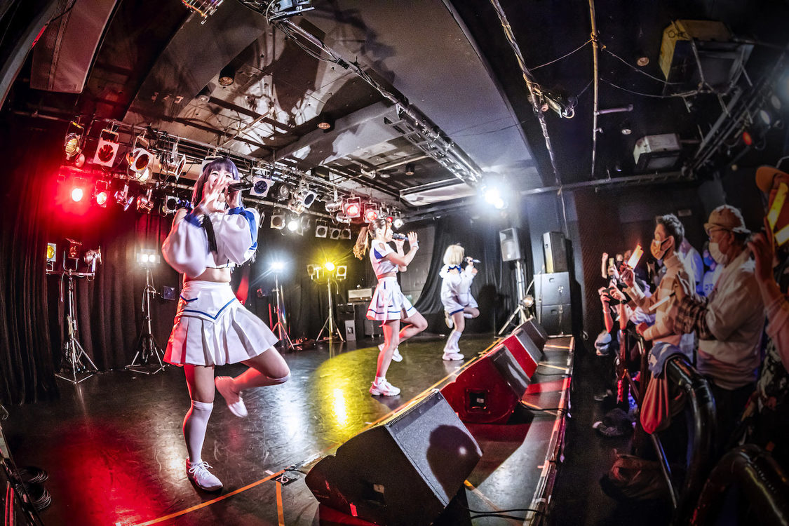 FiDZデビューワンマンライブ＜Lightning＞Spotify O-Crest（2022年1月30日／ライブ撮影：Johji Domon）