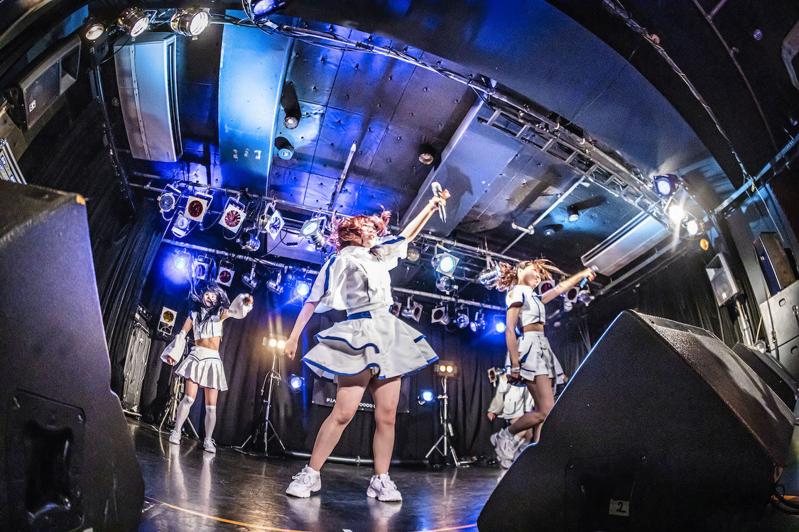 FiDZデビューワンマンライブ＜Lightning＞Spotify O-Crest（2022年1月30日／ライブ撮影：Johji Domon）