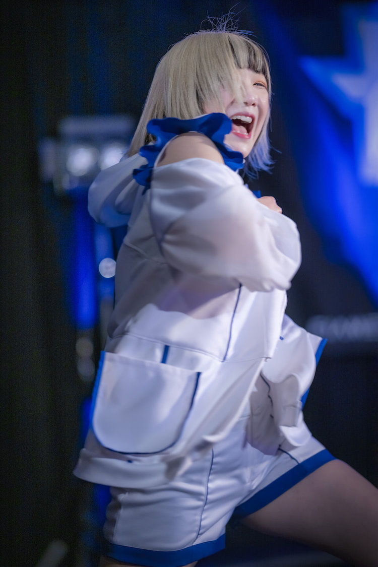 FiDZデビューワンマンライブ＜Lightning＞Spotify O-Crest（2022年1月30日／ライブ撮影：Johji Domon）