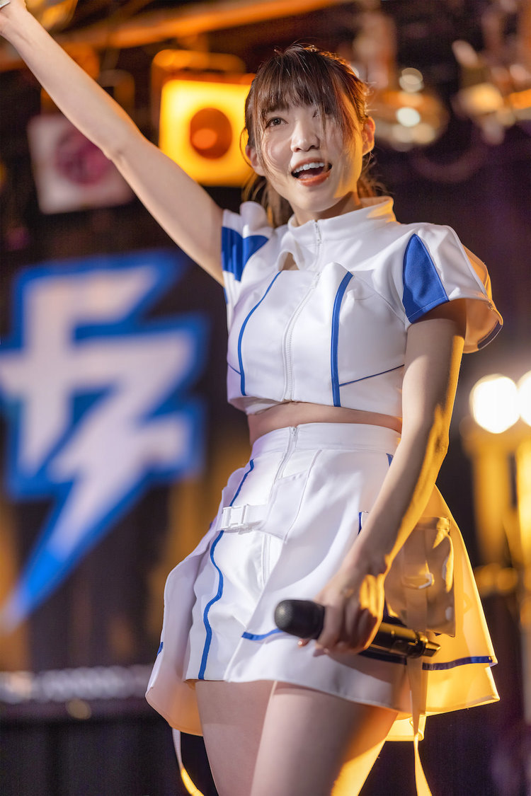 FiDZデビューワンマンライブ＜Lightning＞Spotify O-Crest（2022年1月30日／ライブ撮影：Johji Domon）