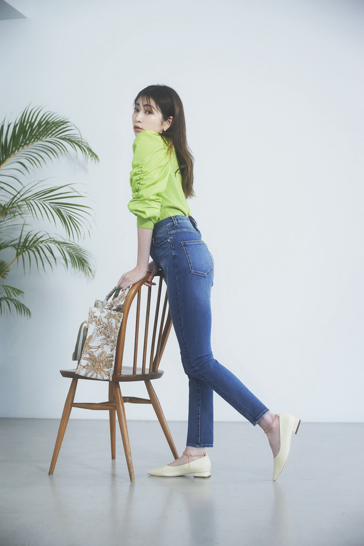 吉田朱里「ECO DENIM」シリーズ