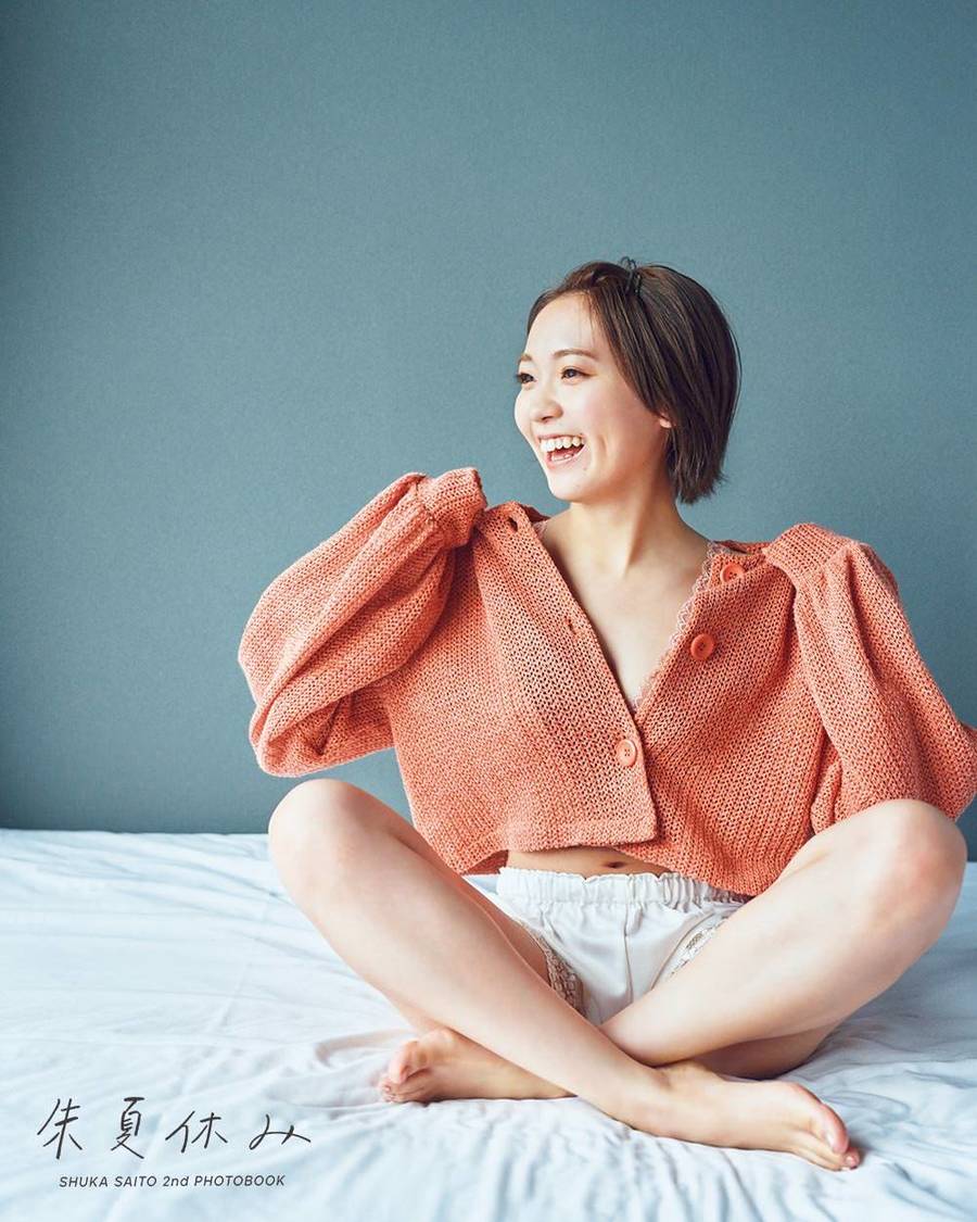『斉藤朱夏 2nd写真集 朱夏休み』掲載カット