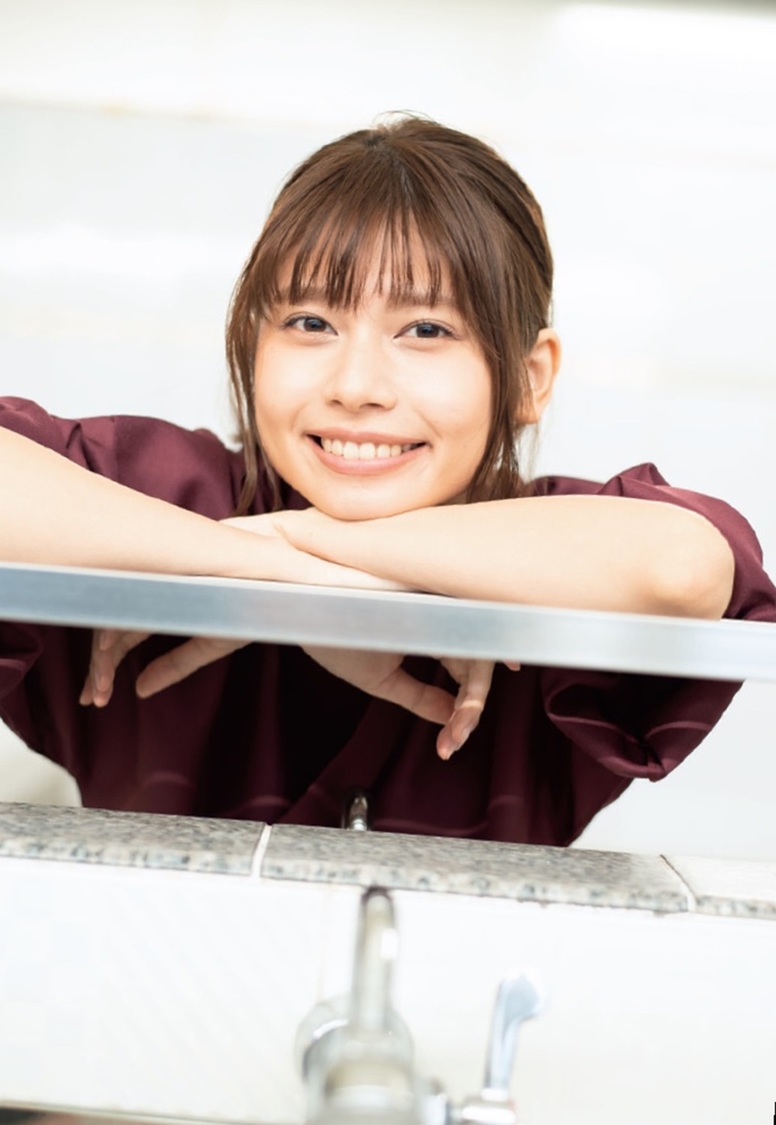 鹿目凛『旬撮GIRL Vol.10』より（撮影：松田忠雄）