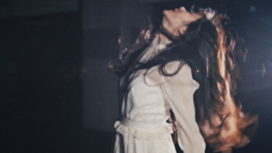 田村芽実「無形有形」MVより