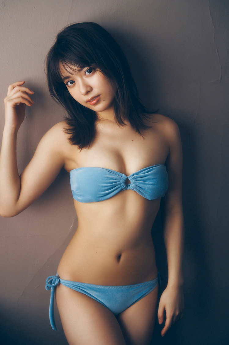 まるぴ（©集英社／週刊プレイボーイ／撮影：岡本武志／スタイリスト：福田春美／ヘアメイク：萩村千紗子）