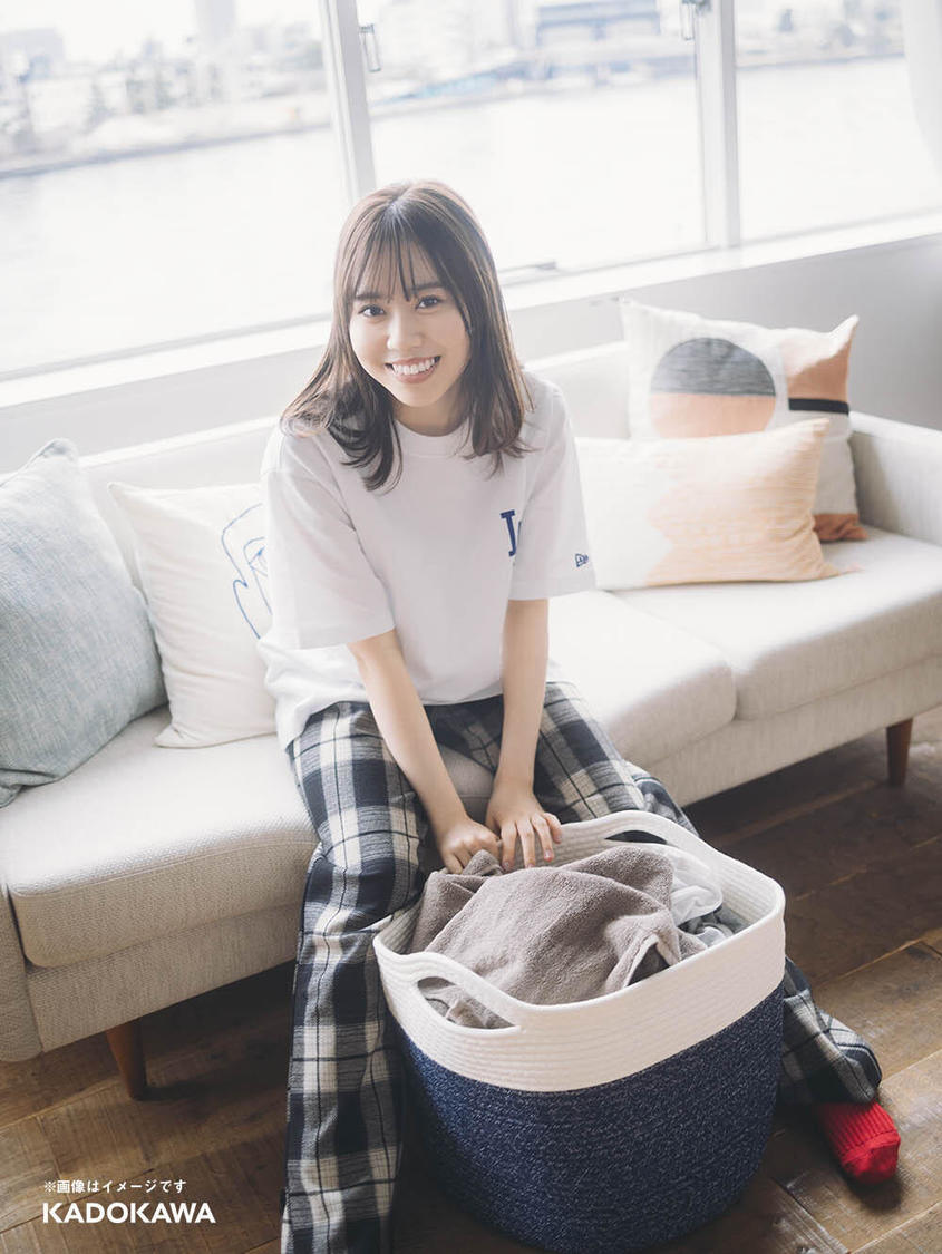 『伊達さゆり カレンダー 2022.04-2023.03』先行カット（撮影：HIROSHI FUJIWARA）