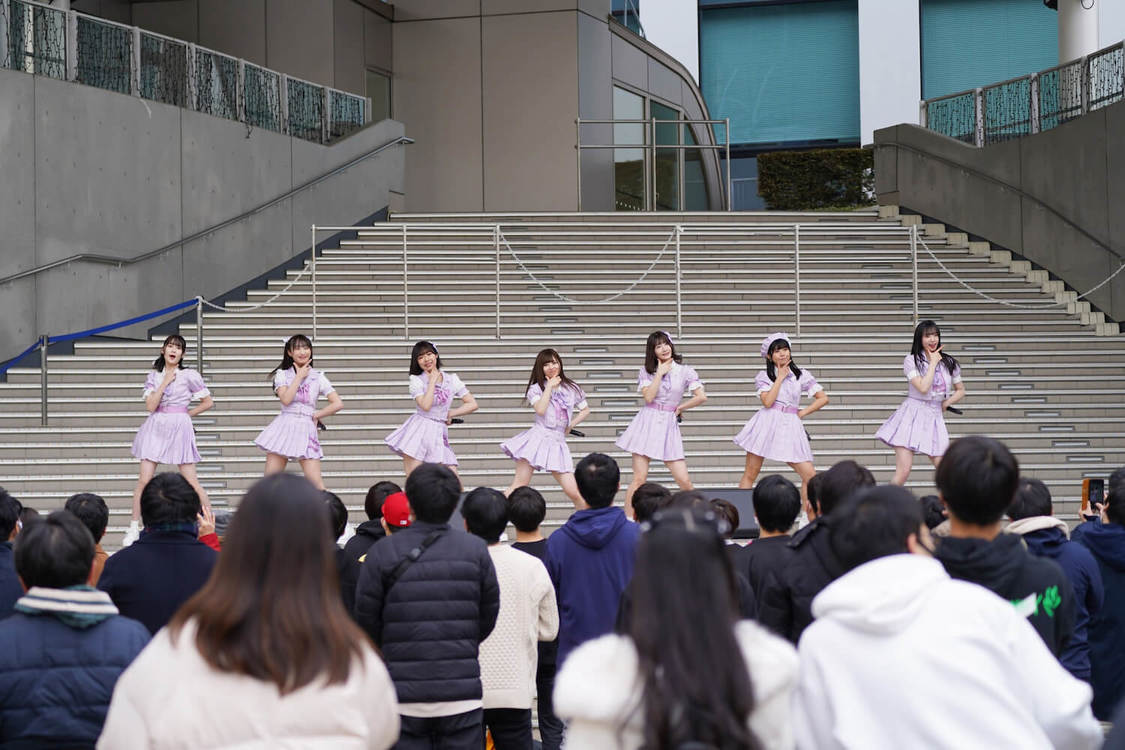 なんキニ！＜1stアルバム『Growing!!』の新衣装お披露目ライブ（第1部）＞ダイバーシティ東京プラザ フェスティバル広場（2022年2月19日）