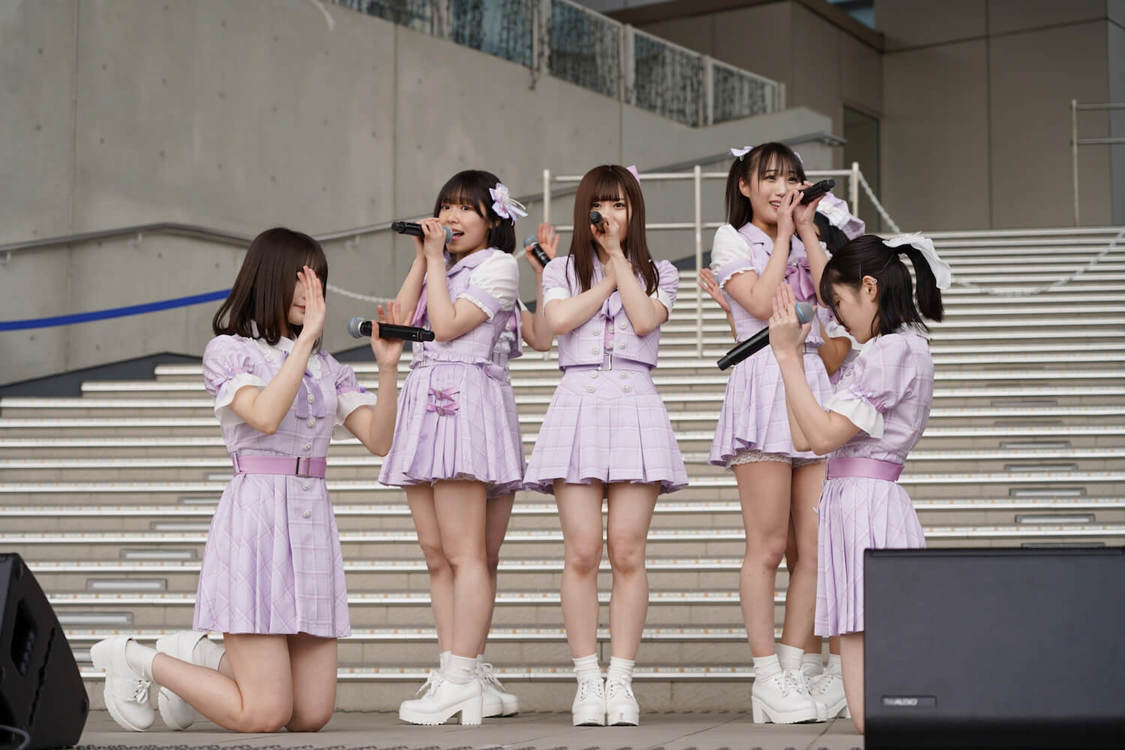 なんキニ！＜1stアルバム『Growing!!』の新衣装お披露目ライブ（第1部）＞ダイバーシティ東京プラザ フェスティバル広場（2022年2月19日）