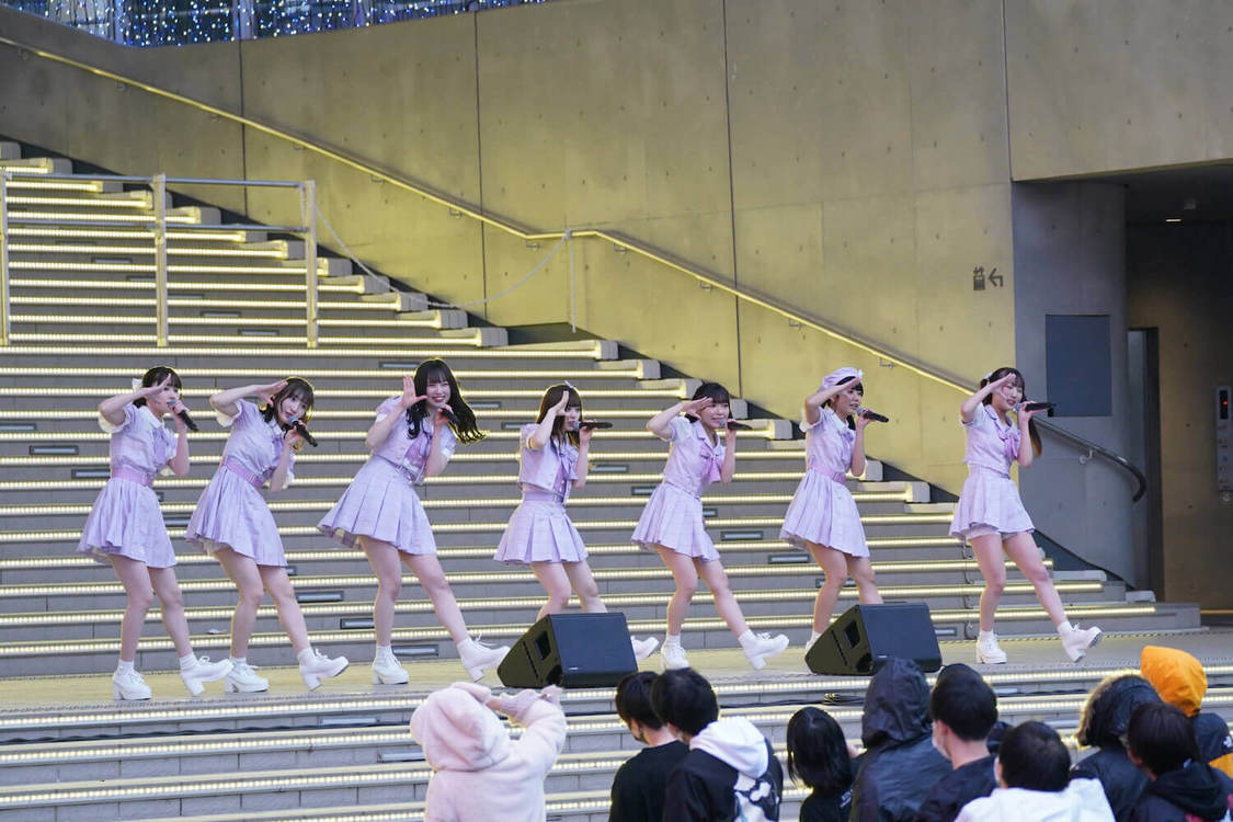 なんキニ！＜1stアルバム『Growing!!』の新衣装お披露目ライブ（第2部）＞ダイバーシティ東京プラザ フェスティバル広場（2022年2月19日）