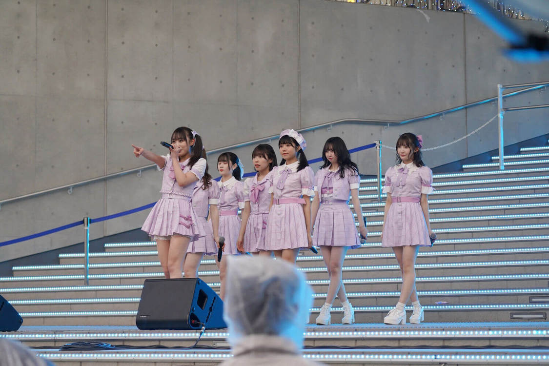 なんキニ！＜1stアルバム『Growing!!』の新衣装お披露目ライブ（第2部）＞ダイバーシティ東京プラザ フェスティバル広場（2022年2月19日）