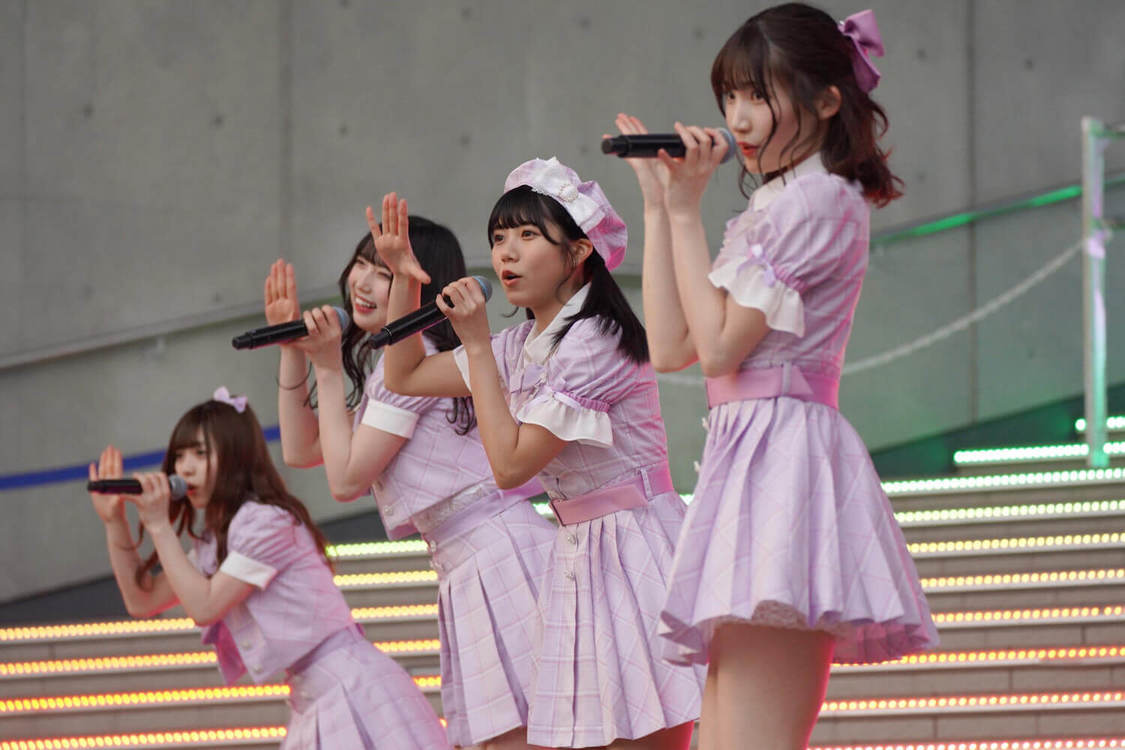 なんキニ！＜1stアルバム『Growing!!』の新衣装お披露目ライブ（第2部）＞ダイバーシティ東京プラザ フェスティバル広場（2022年2月19日）