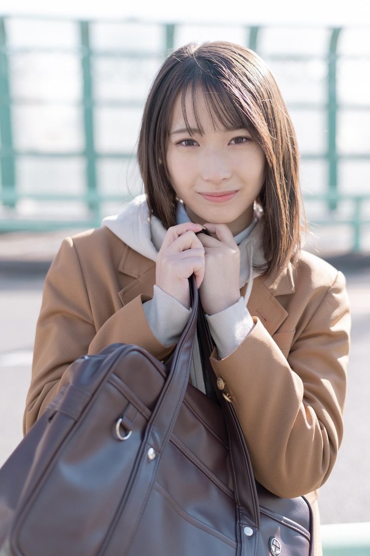 柚来しいな『アップトゥボーイvol.312』より