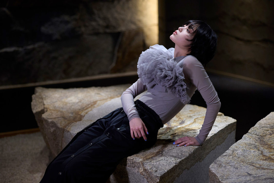 平手友梨奈『H&M Studio』春夏コレクションより