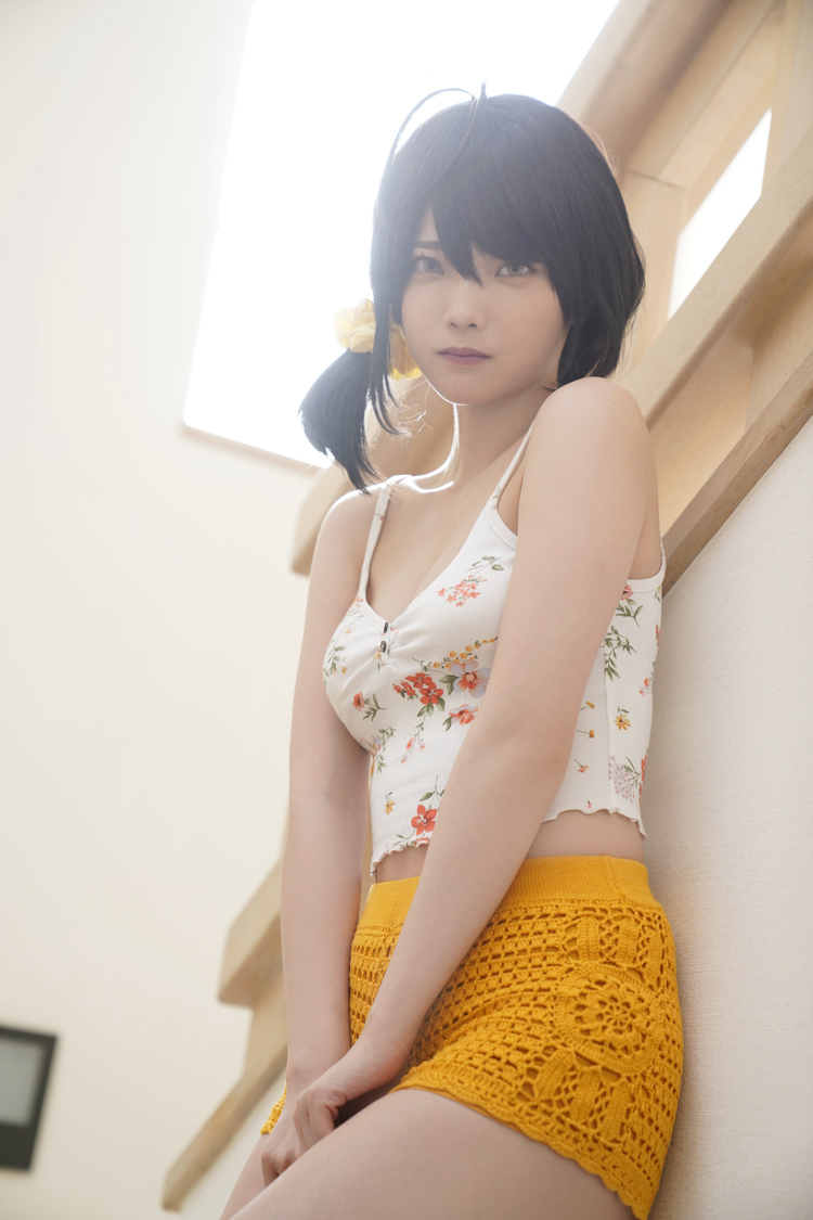 新谷姫加（(c)LUCKMAN／白泉社　スタイリスト：野田陽子（ミタケイショウ）　ヘアメイク：柄原清美（JULLY）、田森春菜（JULLY））