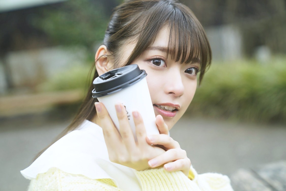 まるぴ（©佐藤佑一／光文社　スタイリスト：野田陽子（ミタケイショウ）　ヘアメイク：田森春菜（JULLY））