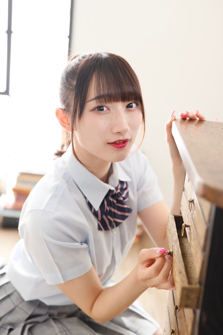 信野樹奈『Cream4月号』より