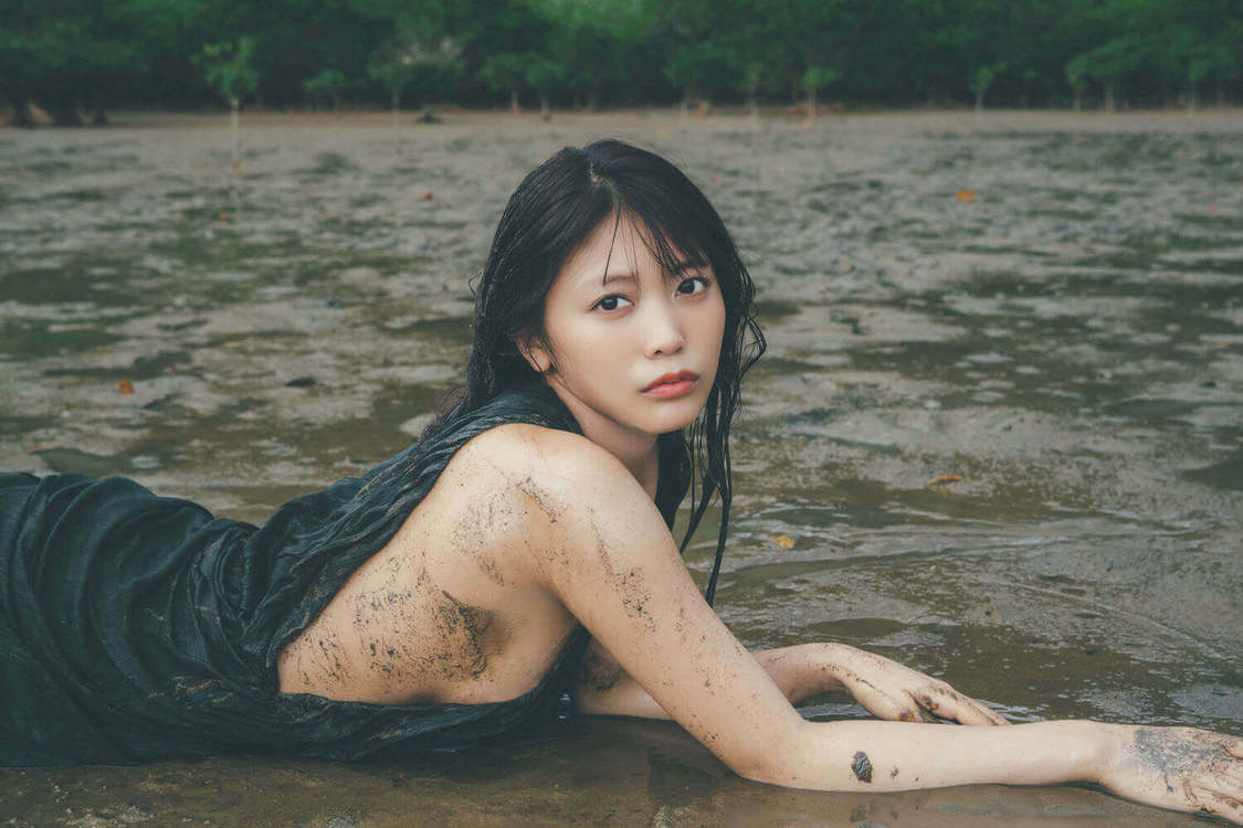 松下玲緒菜2nd写真集『タイトル未定』より