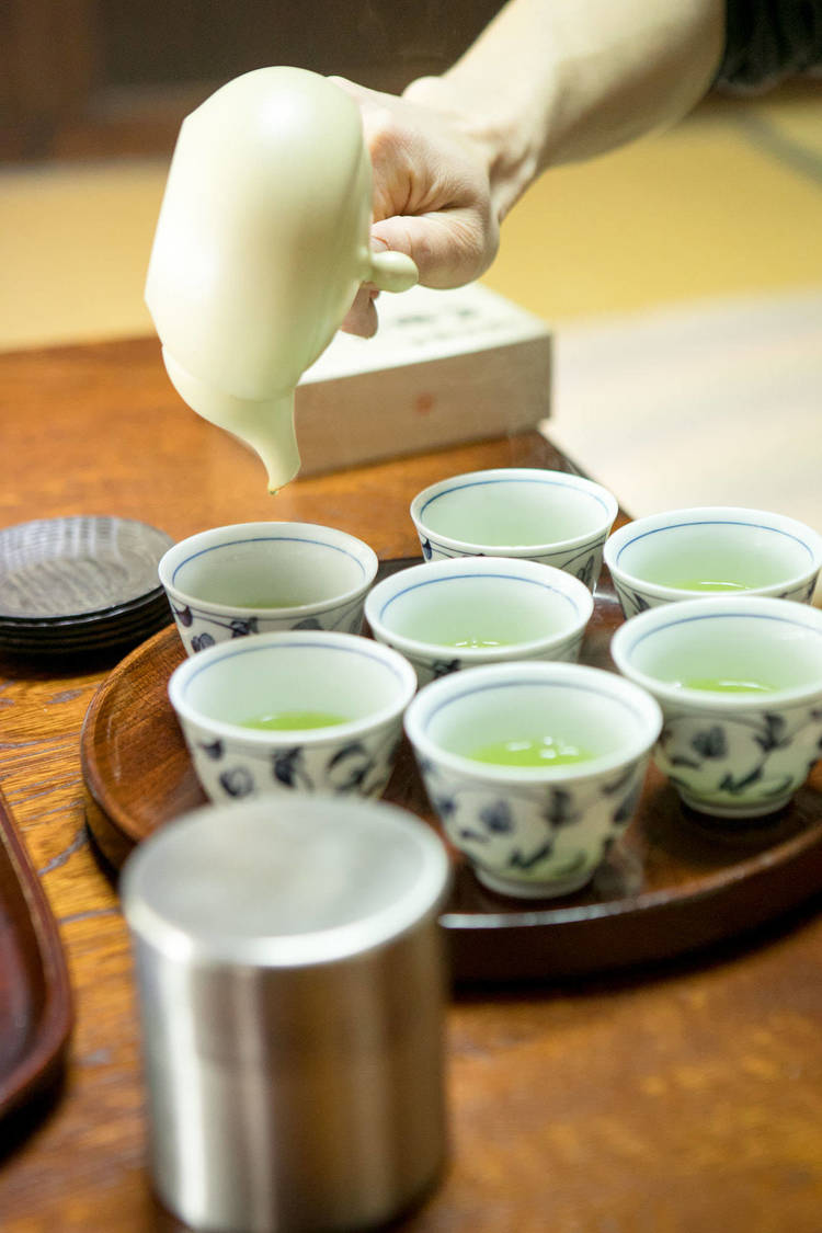 26時のマスカレイド 江嶋綾恵梨「えじのお茶会体験記〜大和撫子になっちゃうよ？〜」第3回｜埼玉県狭山市・奥富園