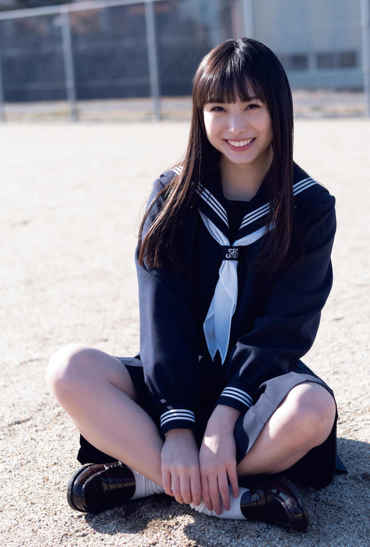 『B.L.T.graduation2022高校卒業』TSUTAYA EBISUBASHI購入特典ポストカード【梅山恋和（NMB48）】