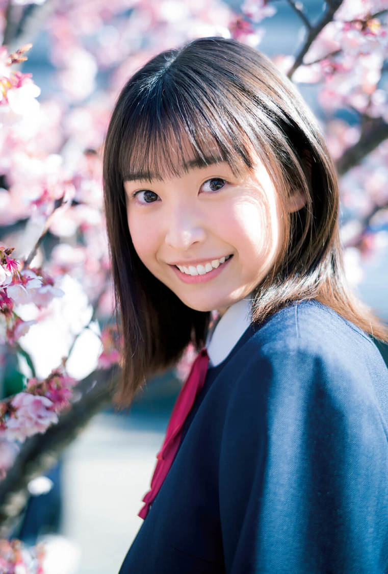 『B.L.T.graduation2022中学卒業』セブンネットショッピング購入特典ポストカード【坂川陽香（AKB48）】