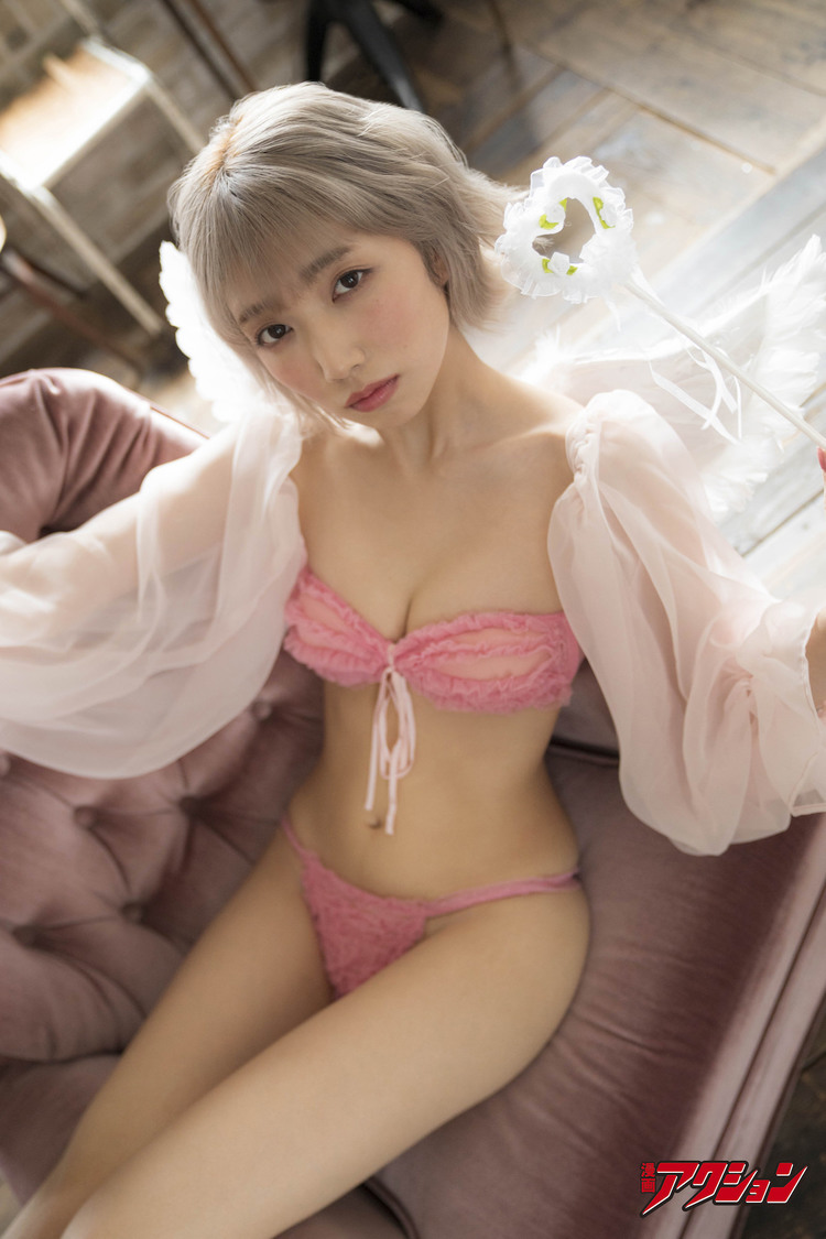 霜月めあ（©カノウリョウマ／漫画アクション）