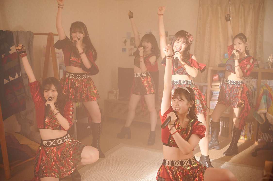 ⒸdTV／「真夜中にハロー！」製作委員会