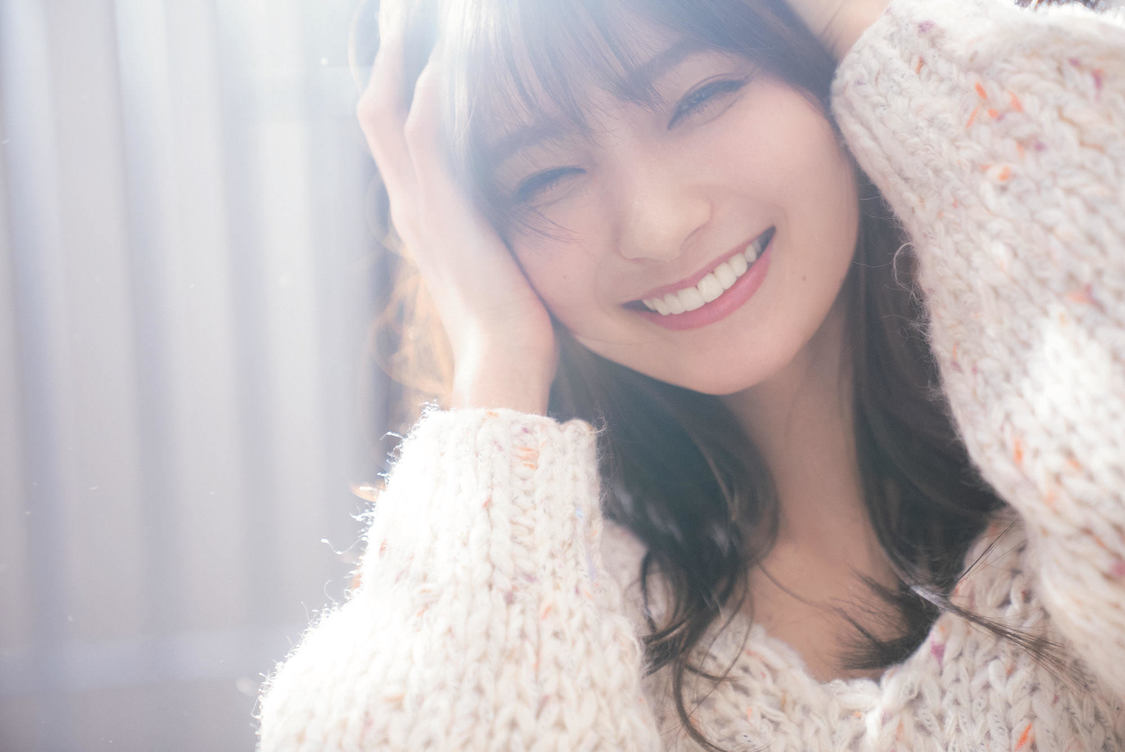 高野麻里佳『週刊ビッグコミックスピリッツ』アザーカット（©小学館・中村和孝／週刊ビッグコミックスピリッツ）