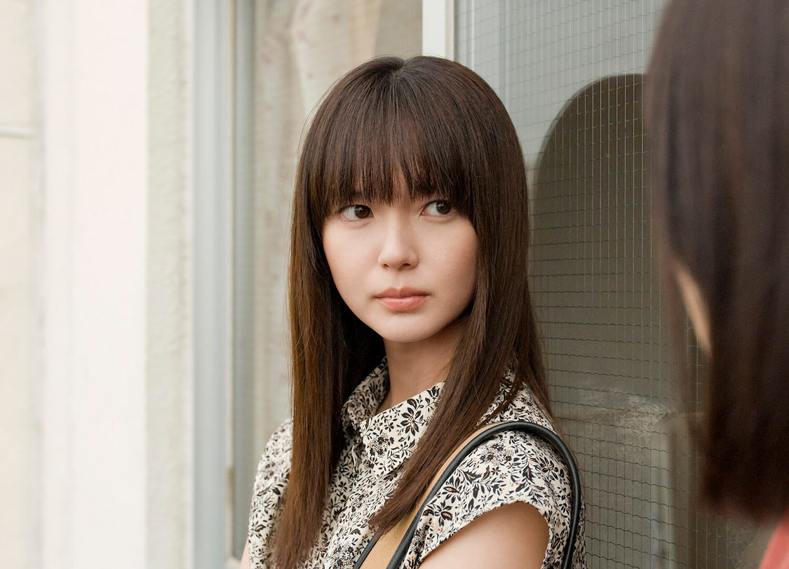 映画『流浪の月』場面写真（©2022「流浪の月」製作委員会）